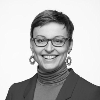 Prof. Dr. Pia Sue Helferich, Professorin für Online-Kommunikation